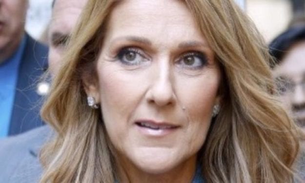 TURBAN SUR LA TÊTE, CÉLINE DION CHOQUE SES FANS