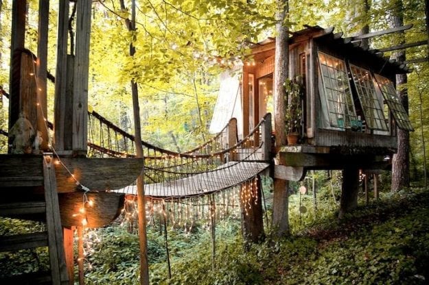 Cette cabane dans les arbres est magique, et vous pouvez la louer!
