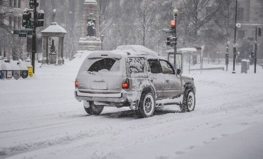 Cinq conseils simples pour conduire de façon sécuritaire dans une tempête hivernale