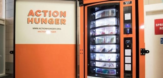 À Nottingham, le premier distributeur gratuit destiné aux sans-abri