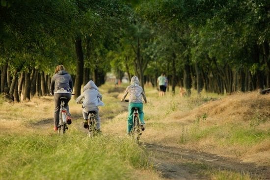 Des idées de dernière minute pour des vacances abordables en famille