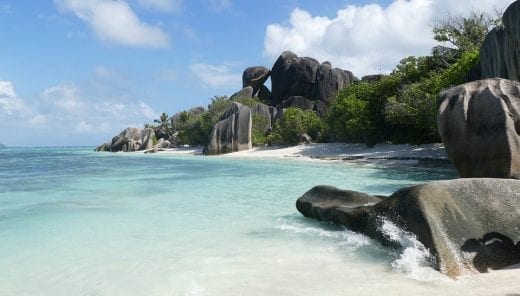 La plage de L’Anse Source d’Argent fait fureur, est-ce la meilleure plage?