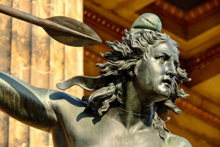 Les AMAZONES, Mythe des femmes guerrières
