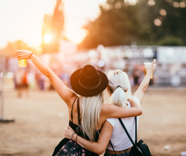 Bons plans pour se divertir au Québec : Les festivals d’été à ne pas rater.