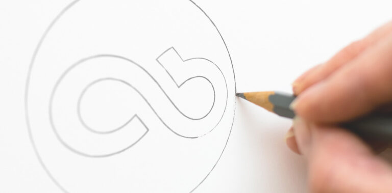 Création de logo en ligne: Guide complet pour les débutants