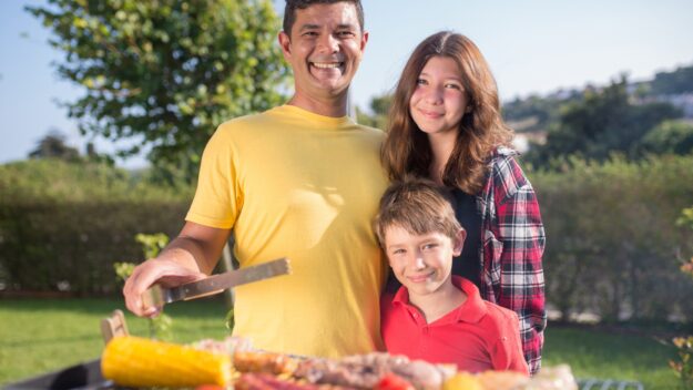 3 ingrédients simples pour un barbecue inoubliable pour la fête des Pères