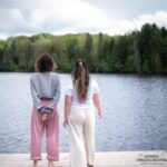 Le Domaine Chalets des Pins souffle sa première bougie : un succès enraciné dans la nature, la passion et la reconnexion