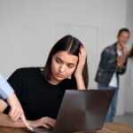 Trois choses que les ados devraient avoir à l’œil au travail